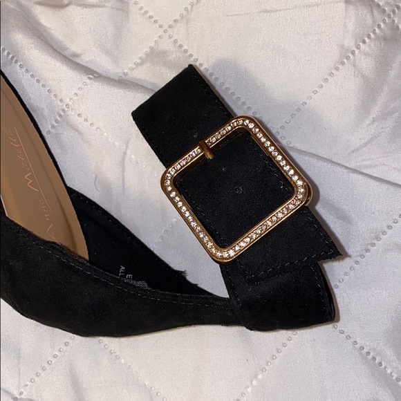 Heels - Picture 3 of 4